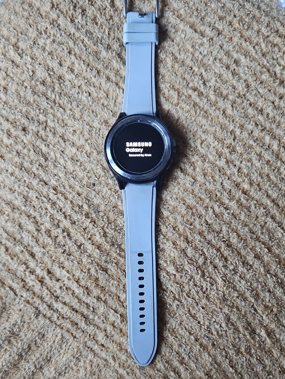 Samsung Galaxy Smartwatch with Light Gray Strap
